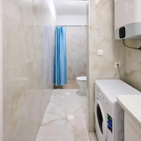 2 Bedroom Pet Friendly In شقة